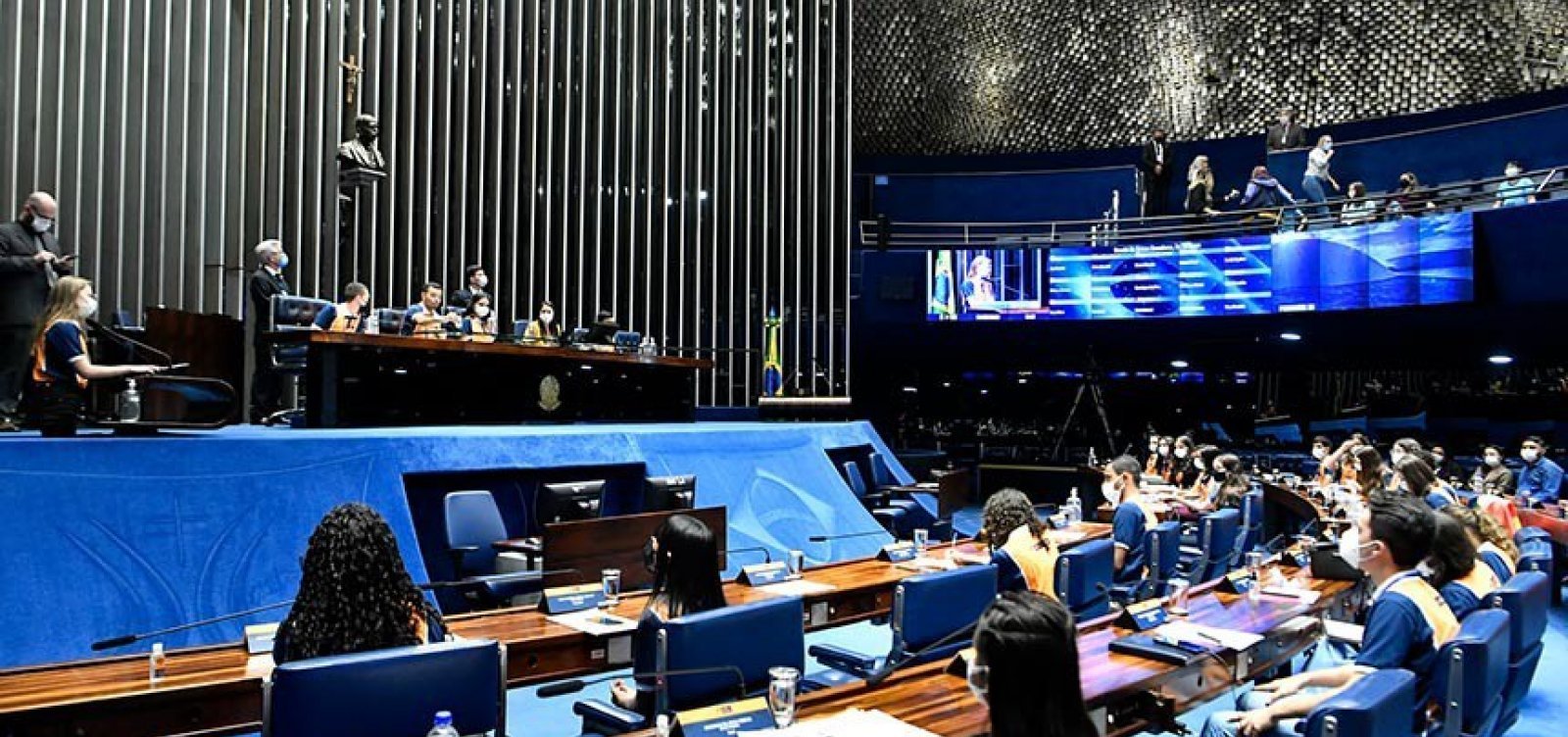 Senado aprova recursos para regularização de favelas e áreas de invasão