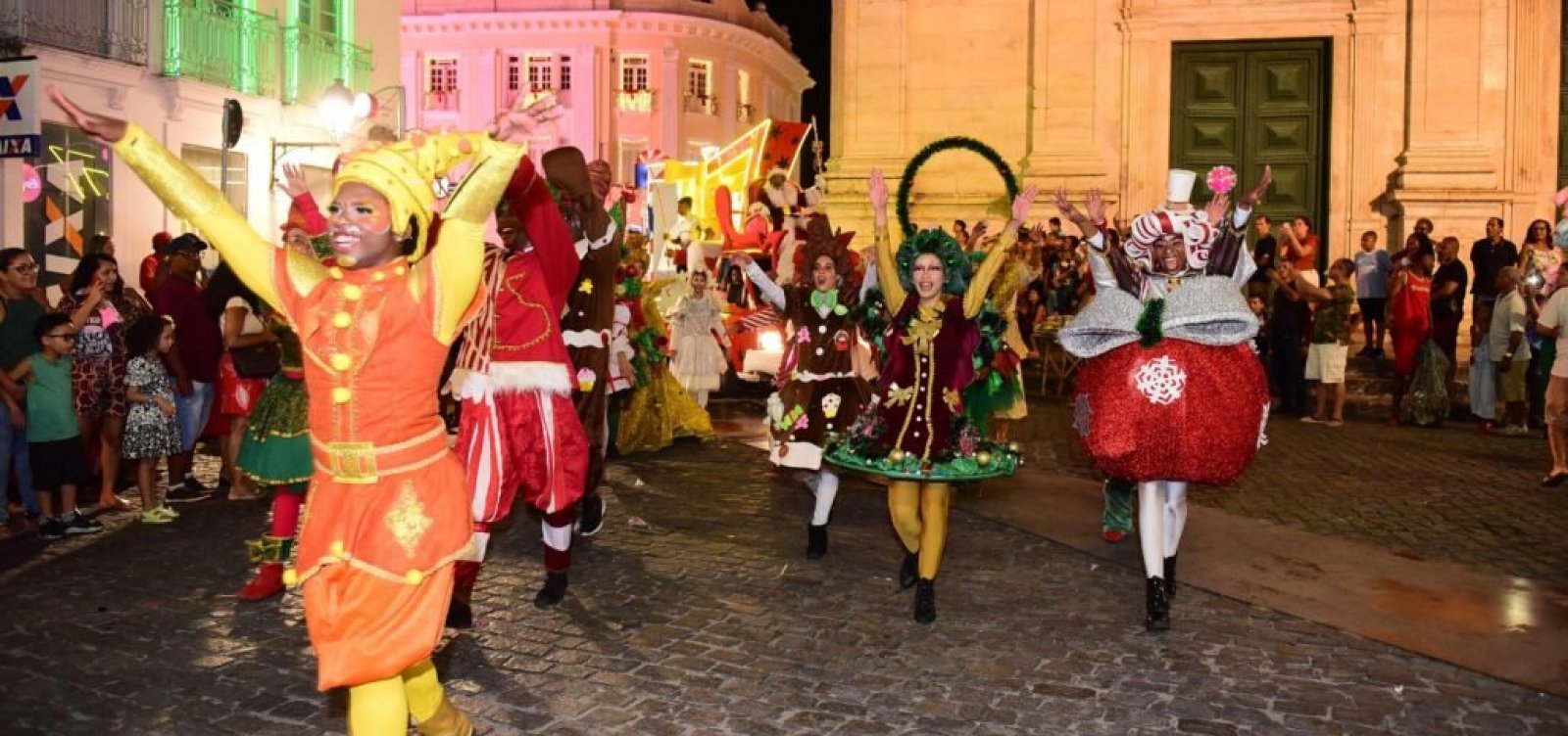 Natal Salvador levará ao Centro Histórico iluminação especial, atrações musicais e desfiles a partir de sábado