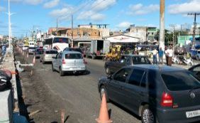 Trânsito é complicado no bairro do Lobato, mas protesto não é iniciado