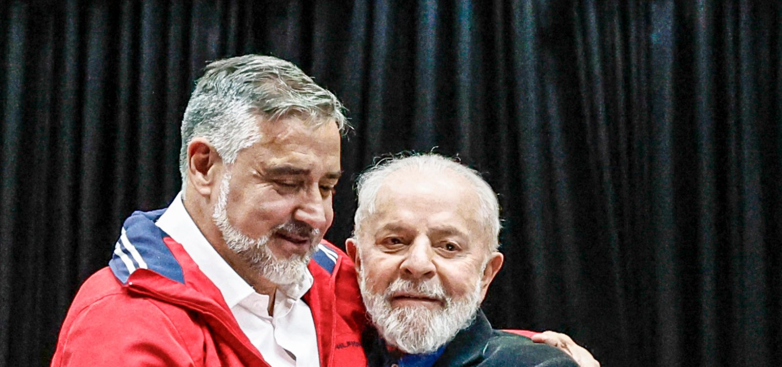  "Orientação é deixá-lo descansar, o presidente evolui muito bem”, diz ministro de Lula