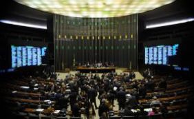 "Deus e o diabo na Câmara dos Deputados": confira artigo de Jolivaldo Freitas