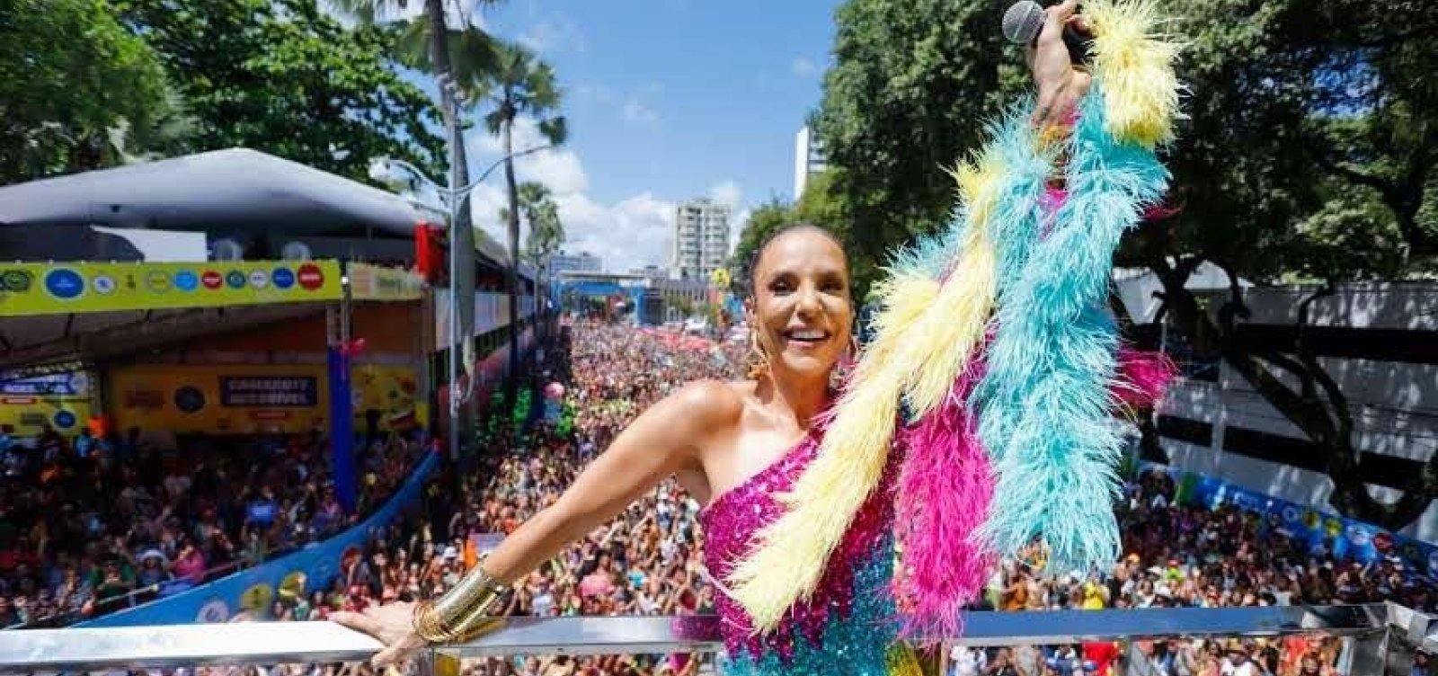 Ivete Sangalo segue com hits de empoderamento feminino em "Energia de Gostosa"