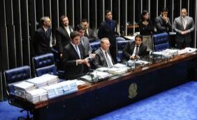 Senado elege comissão especial que vai analisar pedido de impeachment de Dilma