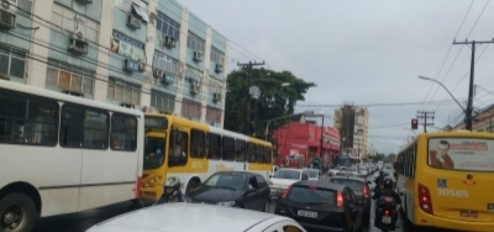 Trânsito fica lento do Comércio ao Bonfim nesta sexta em Salvador