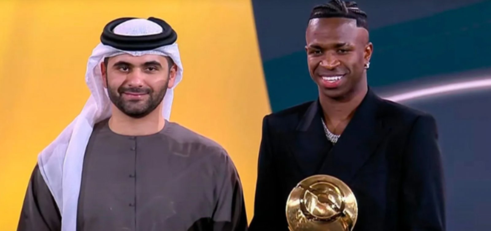 Vini Jr é eleito o melhor jogador do mundo pela Globe Soccer Awards