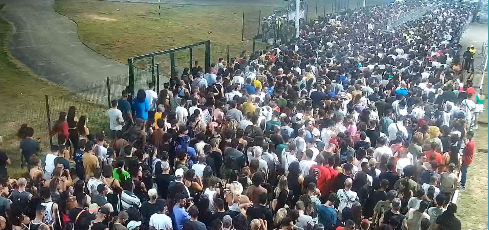 Cerca de 26 mil pessoas estiveram na primeira noite do Festival Virada Salvador 2025