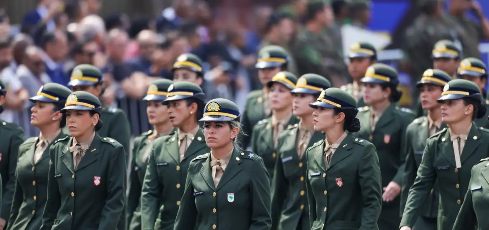 Alistamento militar feminino estreia com adesão de 7 mil inscritas em três dias