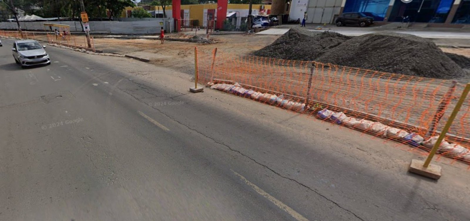 Trânsito é alterado na Avenida Jorge Amado; entenda mudanças