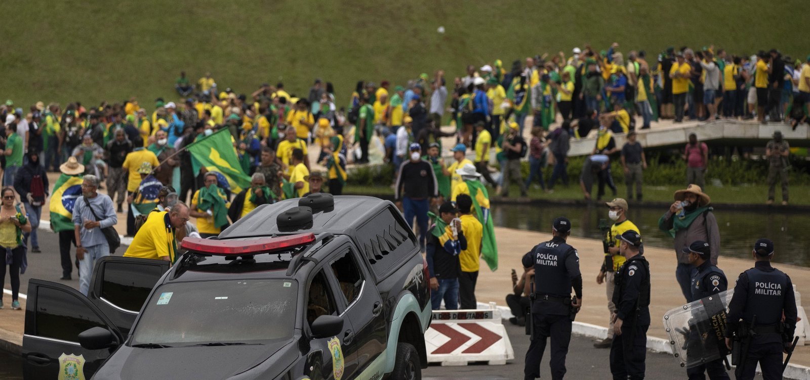 Lula realiza atos sem presença de presidentes dos Poderes para relembrar os ataques do 8/1