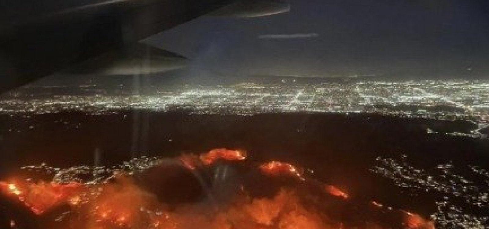 Bombeiros avançam na contenção dos incêndios na Califórnia