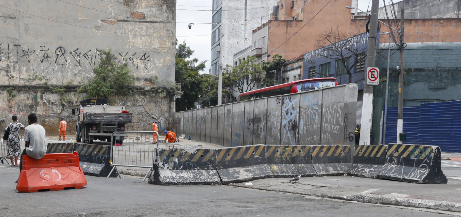 PSOL leva ao STF ação contra Prefeitura de São Paulo por construção de muro na Cracolândia