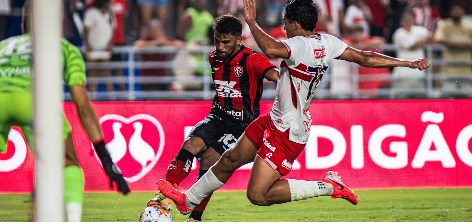 Em Maceió, Vitória arranca empate com o CRB na estreia da Copa do Nordeste