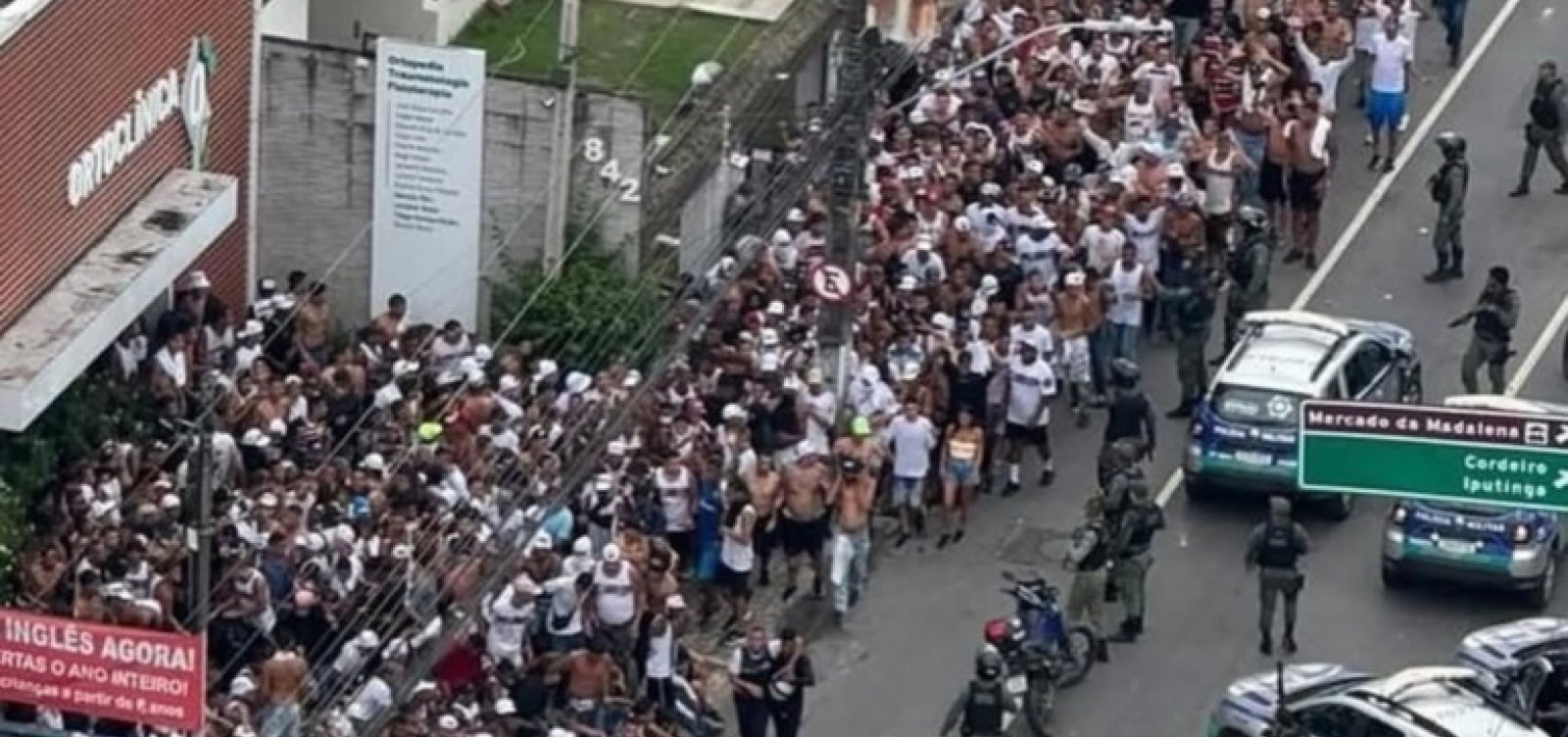 Casos de violência reacendem discussão sobre fim das torcidas organizadas 