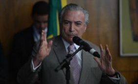 Michel Temer diz que abre mão de reeleição caso assuma o governo