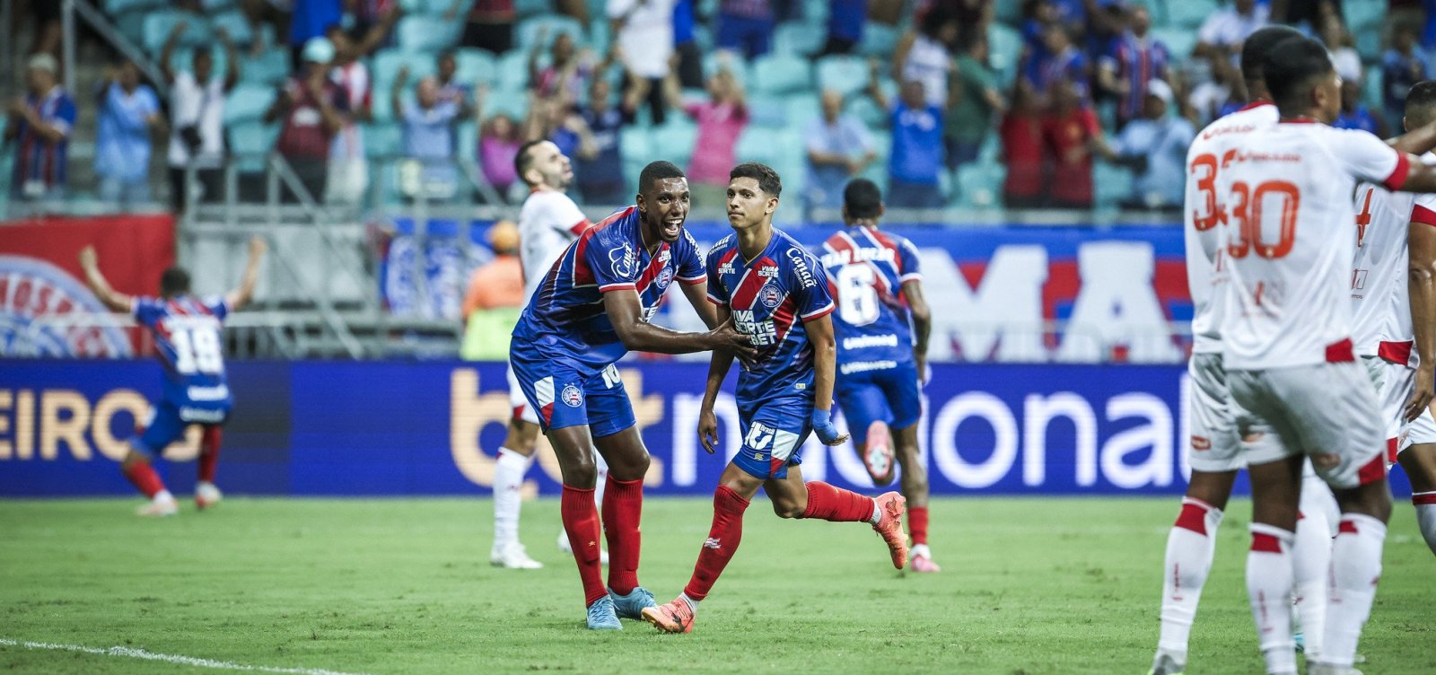 Em ritmo de treino, Bahia goleia o América-RN e se isola na liderança do Grupo B do Nordestão