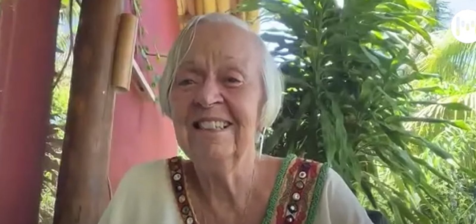 “Imaginação e liberdade criativa”: Aos 88 anos, Sônia Robatto encanta com nova obra