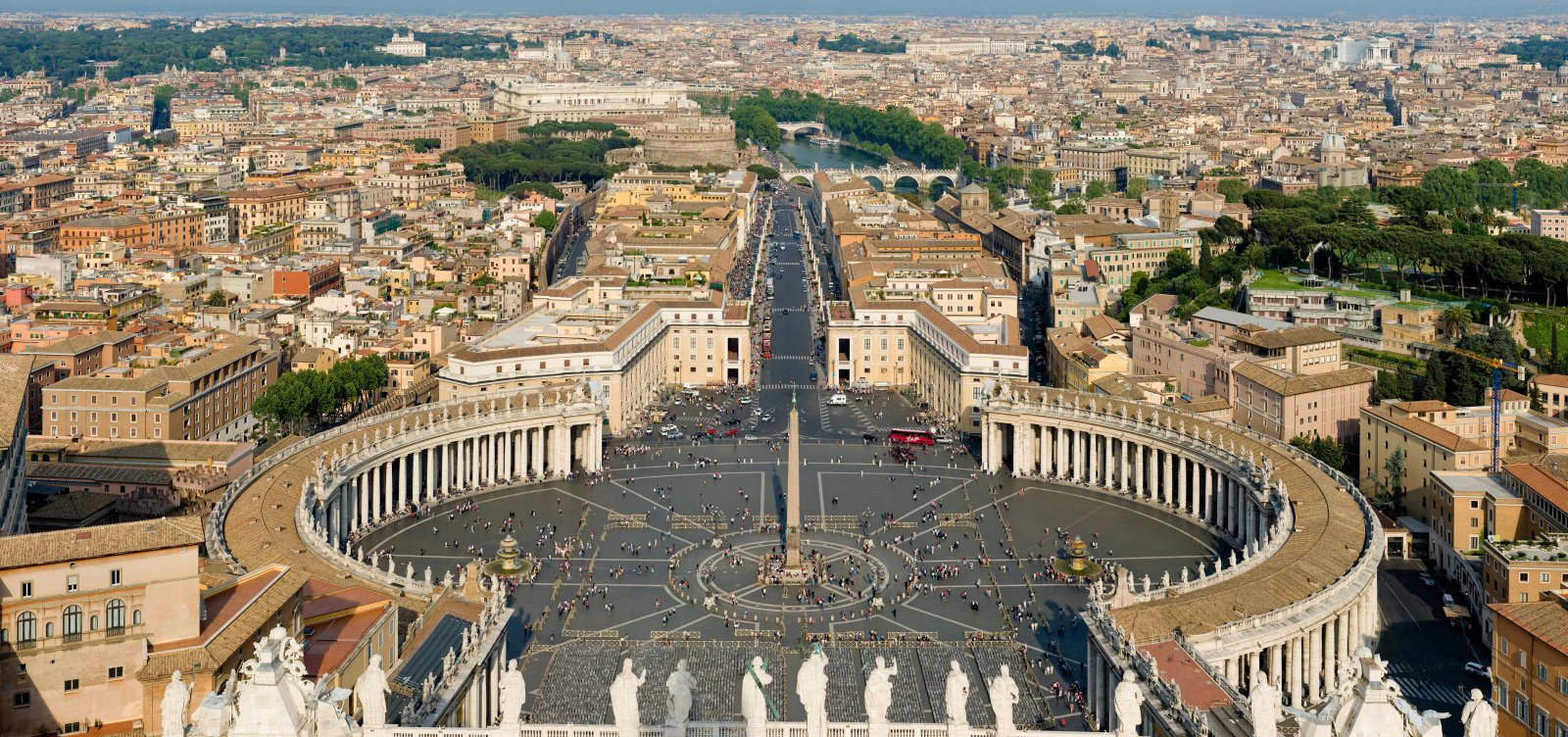 Vaticano anuncia início de orações noturnas pela saúde do Papa Francisco na Praça de São Pedro