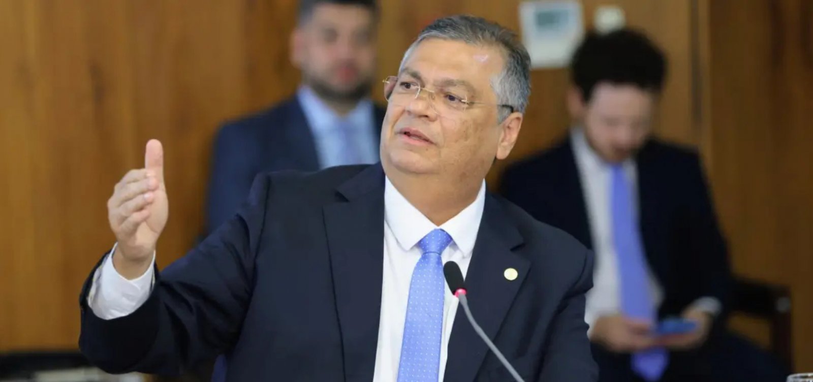 Dino diz não ter “nenhum desconforto” em julgar Bolsonaro no STF