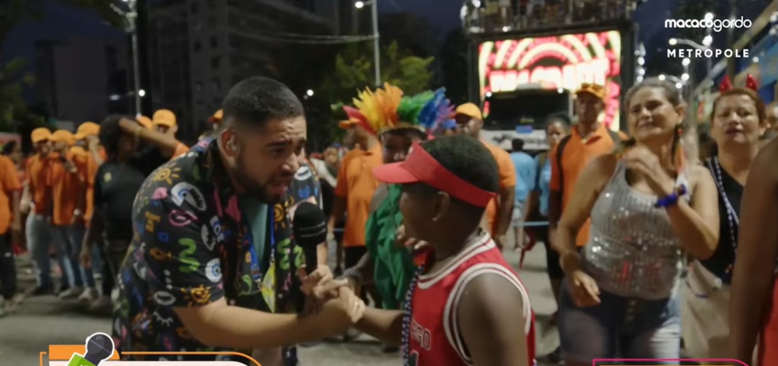 Fantasia, dança e “manda pix”: confira melhores momentos do sábado de Carnaval