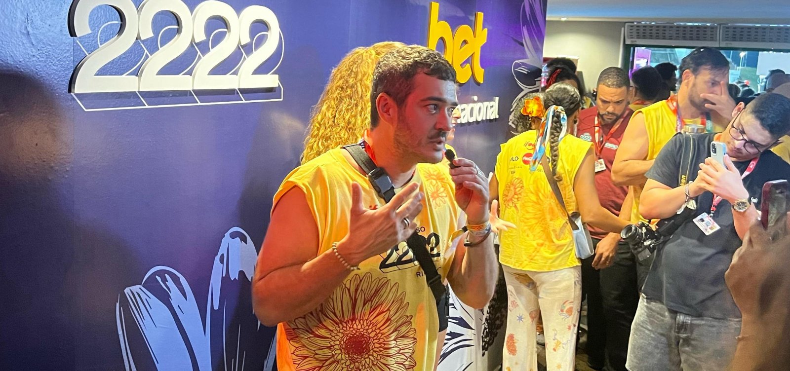 Entre rivalidades, Marcus Veras dispara: "o Carnaval da Bahia é único"