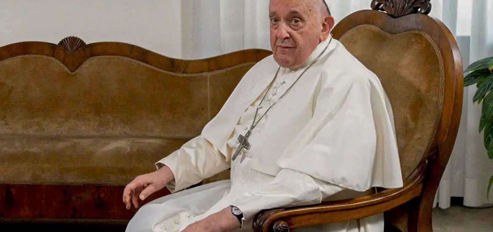 Após novas crises, papa Francisco dorme bem e não precisa de ventilação mecânica