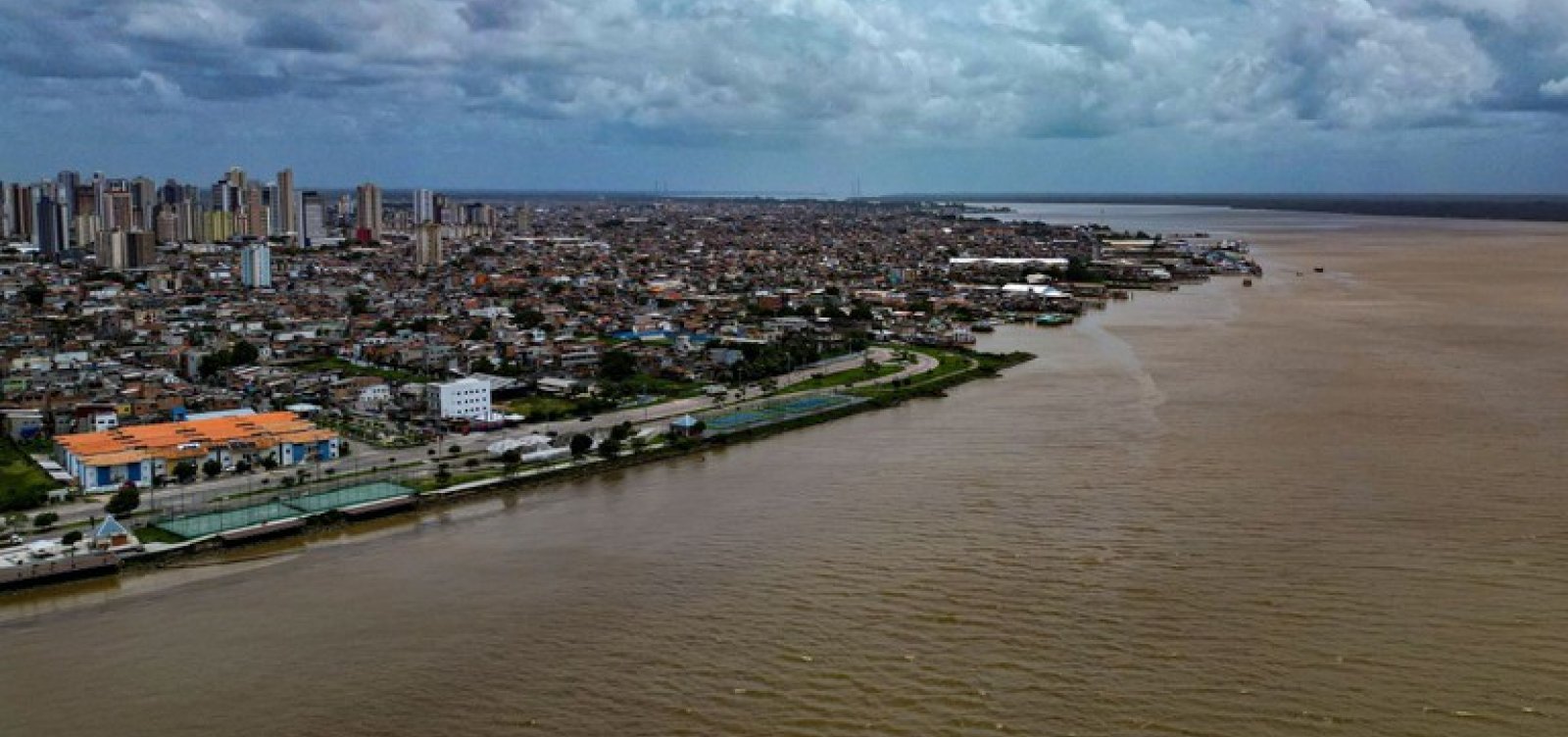 Reunião de líderes na COP30 é antecipada; decisão envolve "pressão hoteleira"