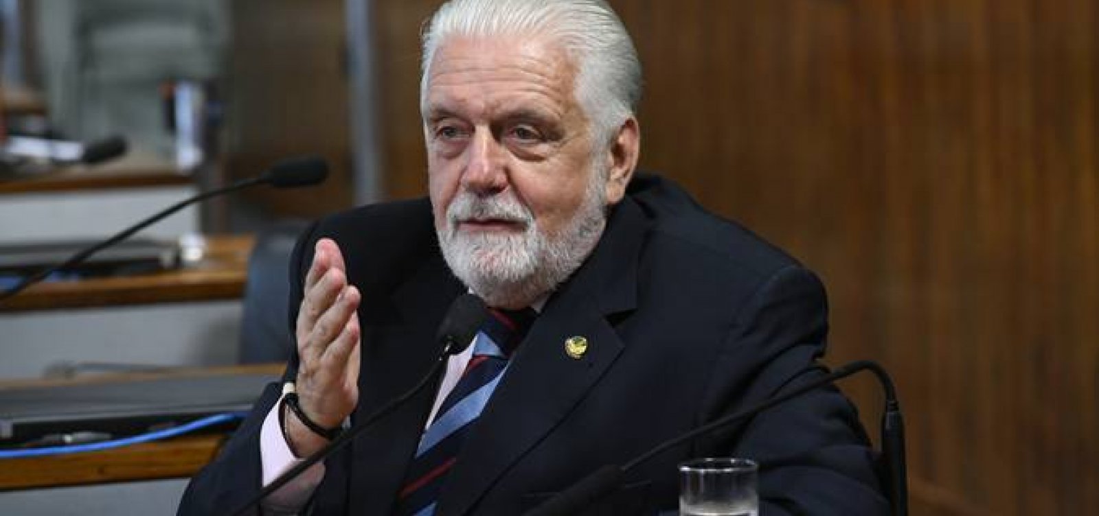 Wagner critica emendas parlamentares e diz que Congresso "está viciado"