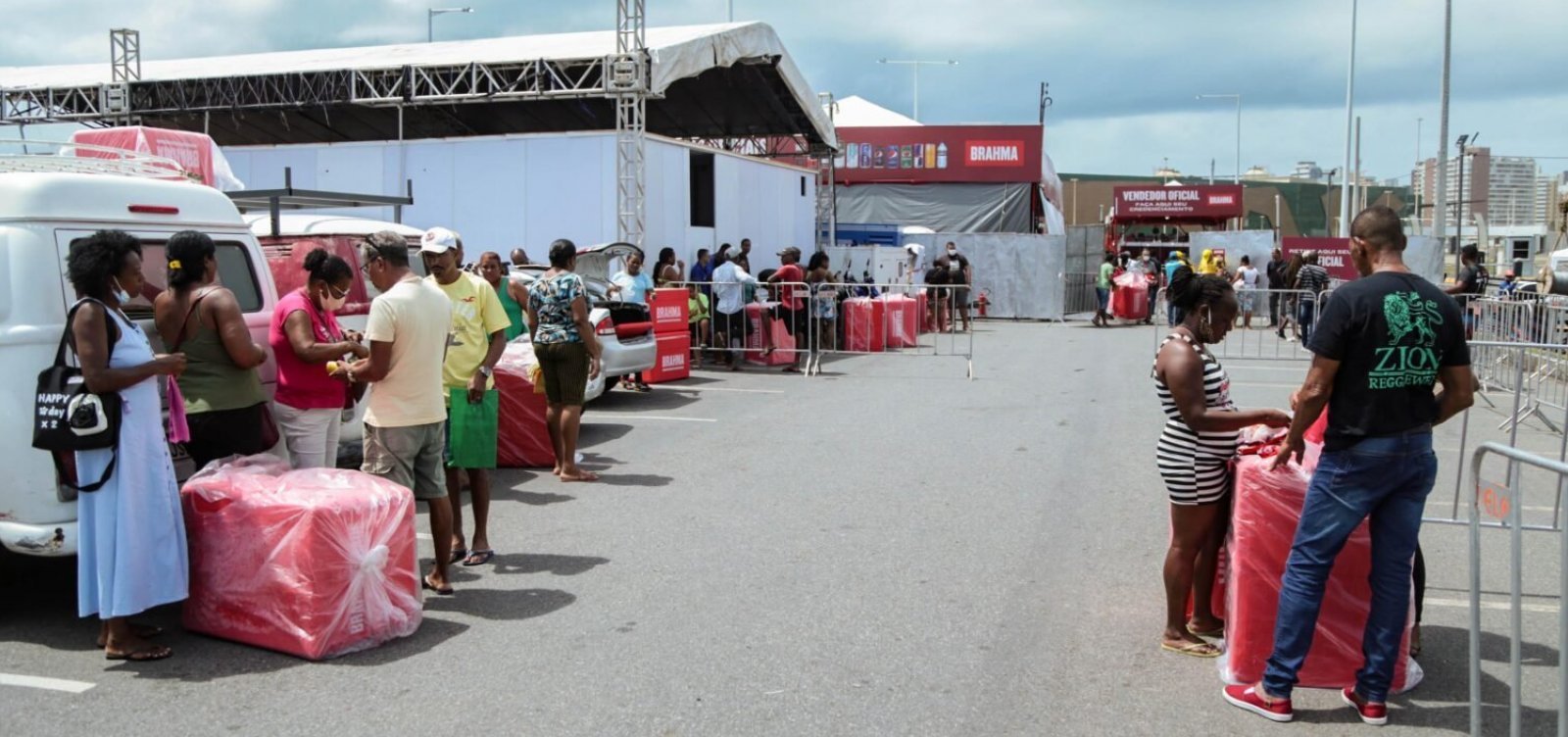 Ambulantes já podem retirar mercadorias apreendidas no Carnaval de Salvador