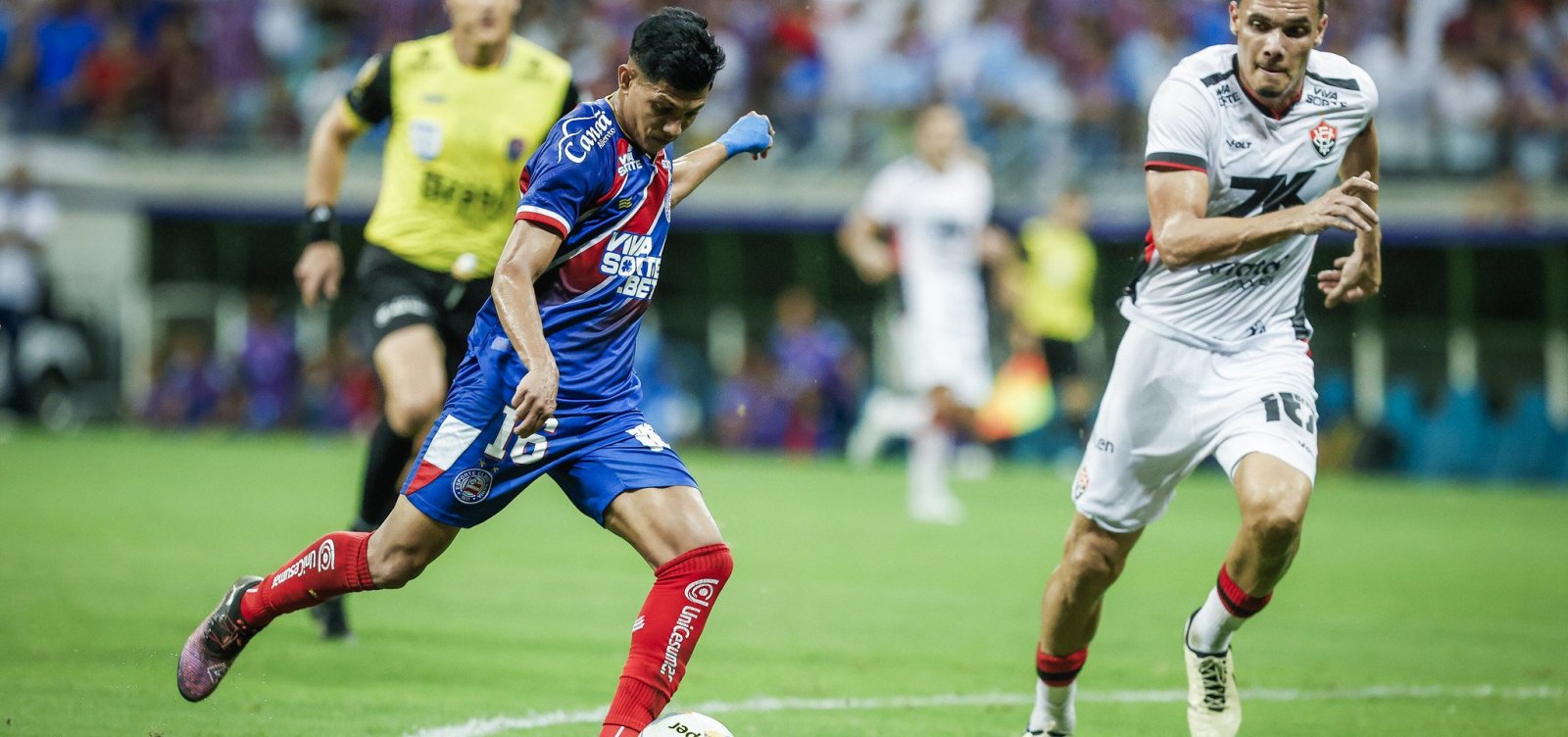 Bahia vence o Vitória na Fonte Nova e abre vantagem na decisão do Campeonato Baiano