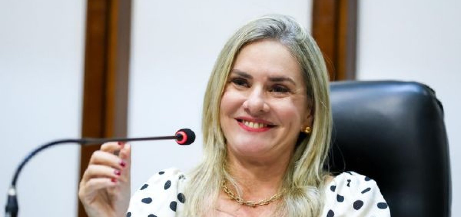 Ivana Bastos é empossada presidente da Assembleia Legislativa da Bahia