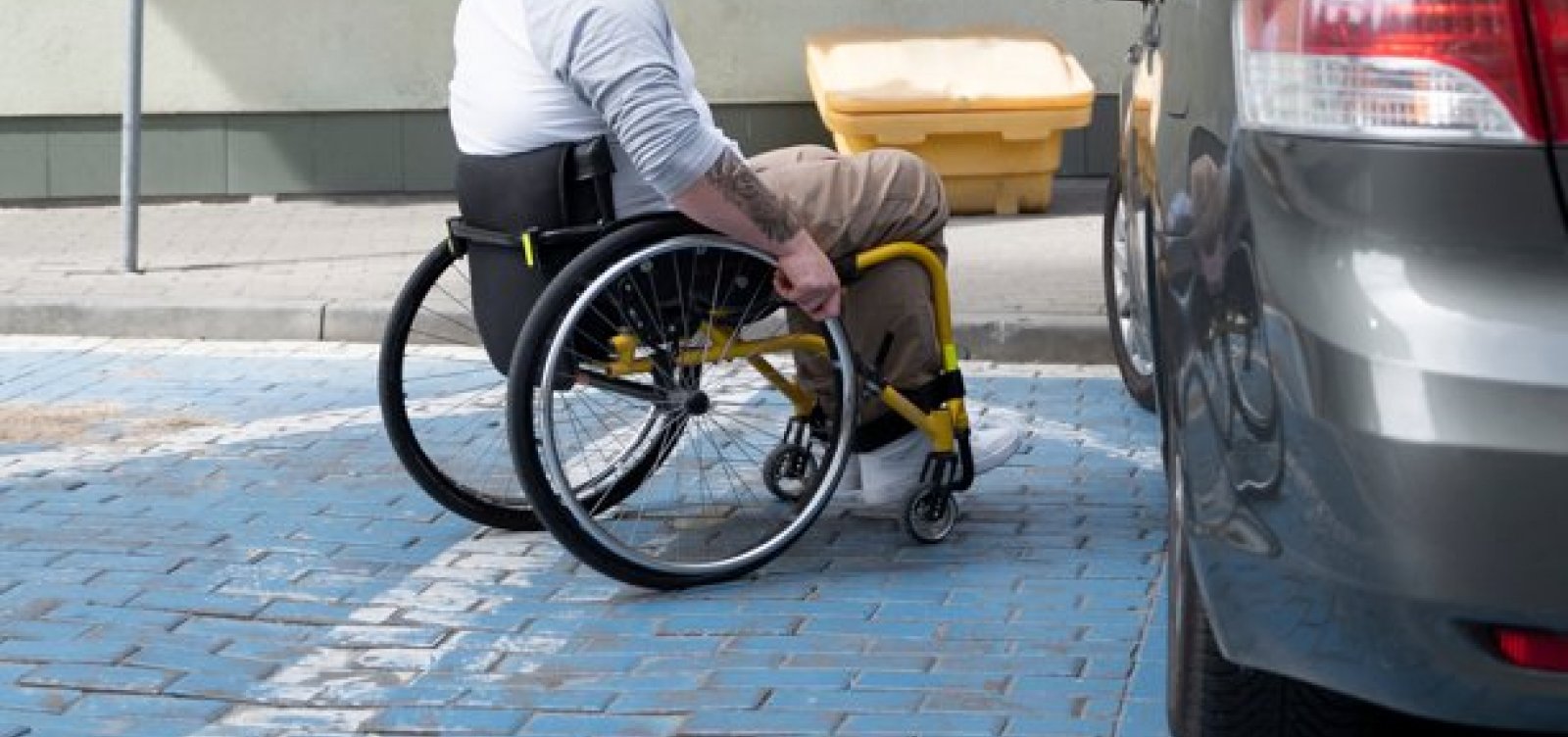 Multa para quem estacionar em vaga para pessoa com deficiência pode ficar mais cara