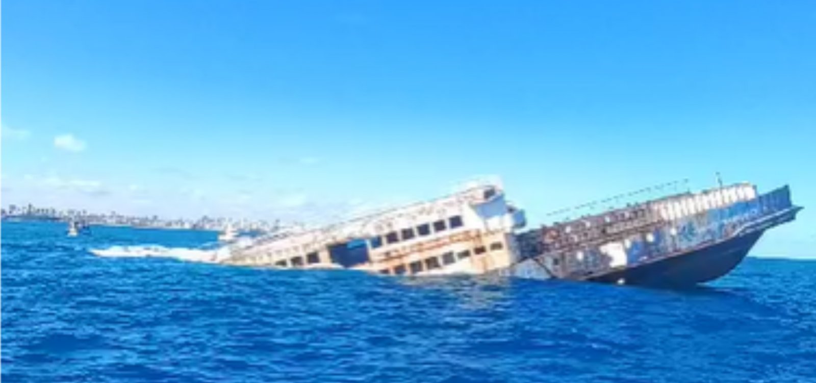 Ferry-boat é afundado na Baía de Todos-os-Santos