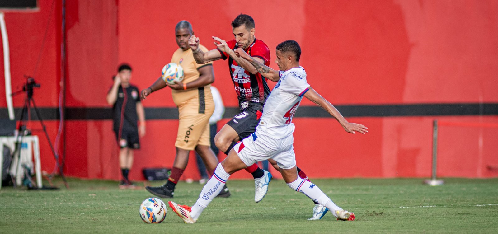 Bahia empata com Vitória no Barradão e conquista o 51º título baiano