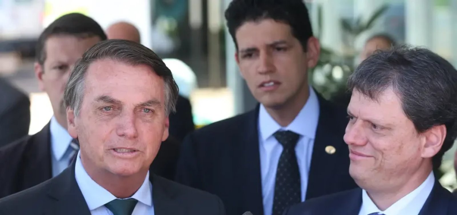 Moraes autoriza Tarcísio, Mourão e militares como testemunhas de Bolsonaro em processo do STF 