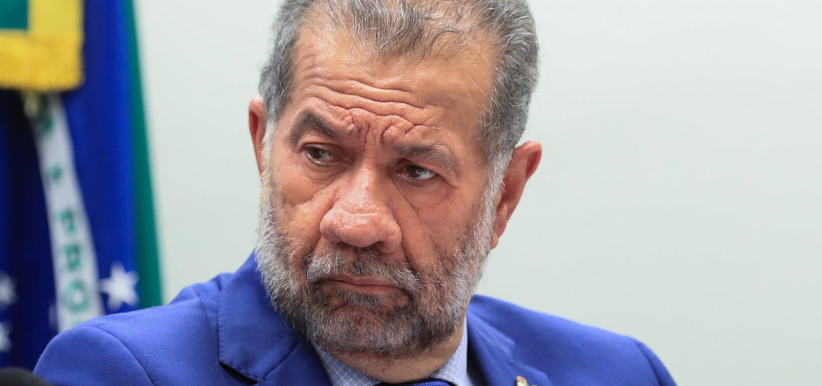 Ministro da Previdência é convidado a explicar fraudes no INSS