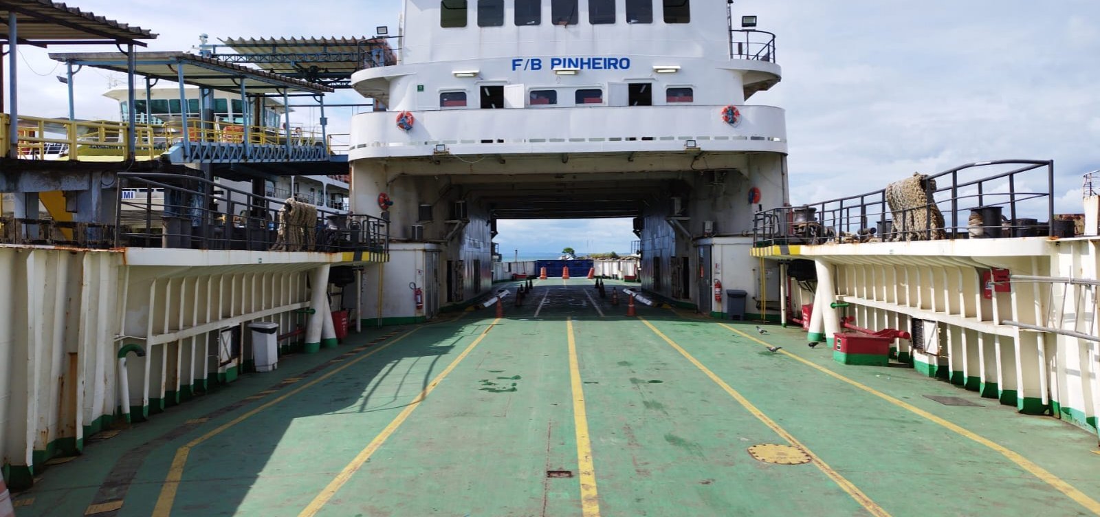 Ferry boat suspende embarque de veículos pesados por conta das chuvas