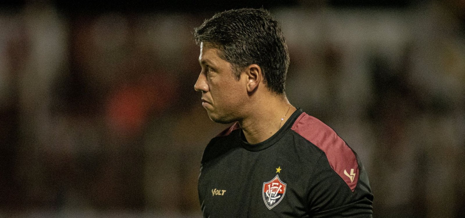 "Adversário que a gente não podia perder pontos", diz Carpini após revés do Vitória