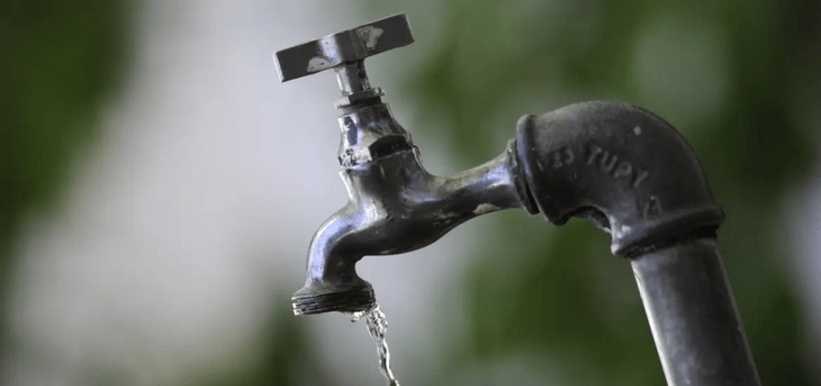 Interrupção de água atinge 13 bairros de Salvador nesta terça