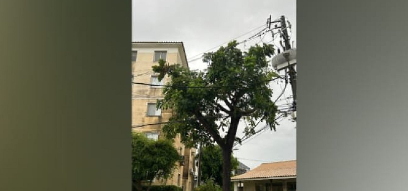 Moradores de condomínio denunciam mais de 24h sem energia em Lauro de Freitas