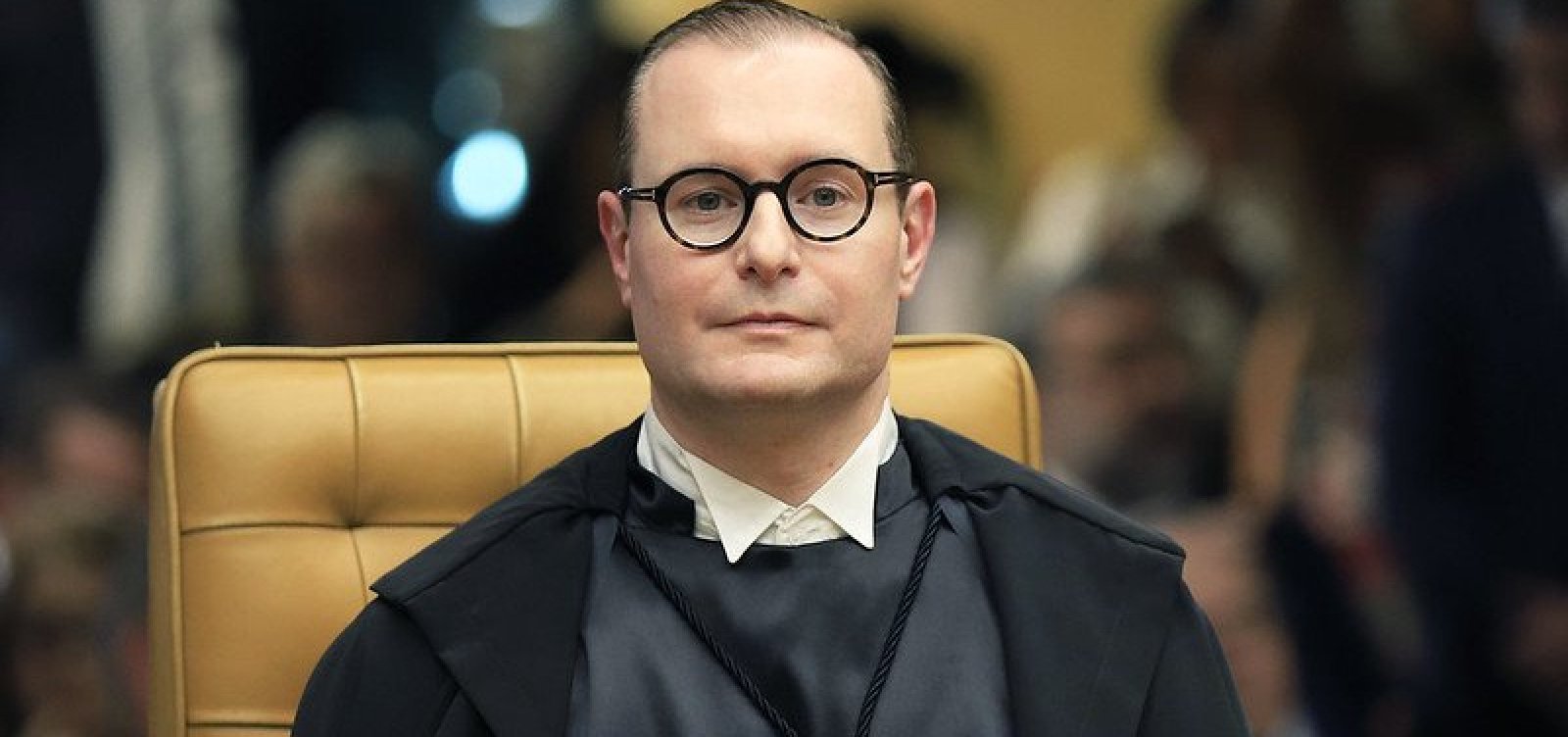 Barroso determina que Zanin analise suspensão de ação contra Ramagem, após decisão da Câmara