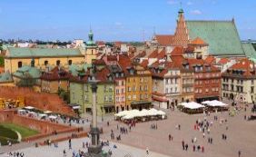 Manifestação reúne cerca de 250 mil pessoas contra governo na Polônia