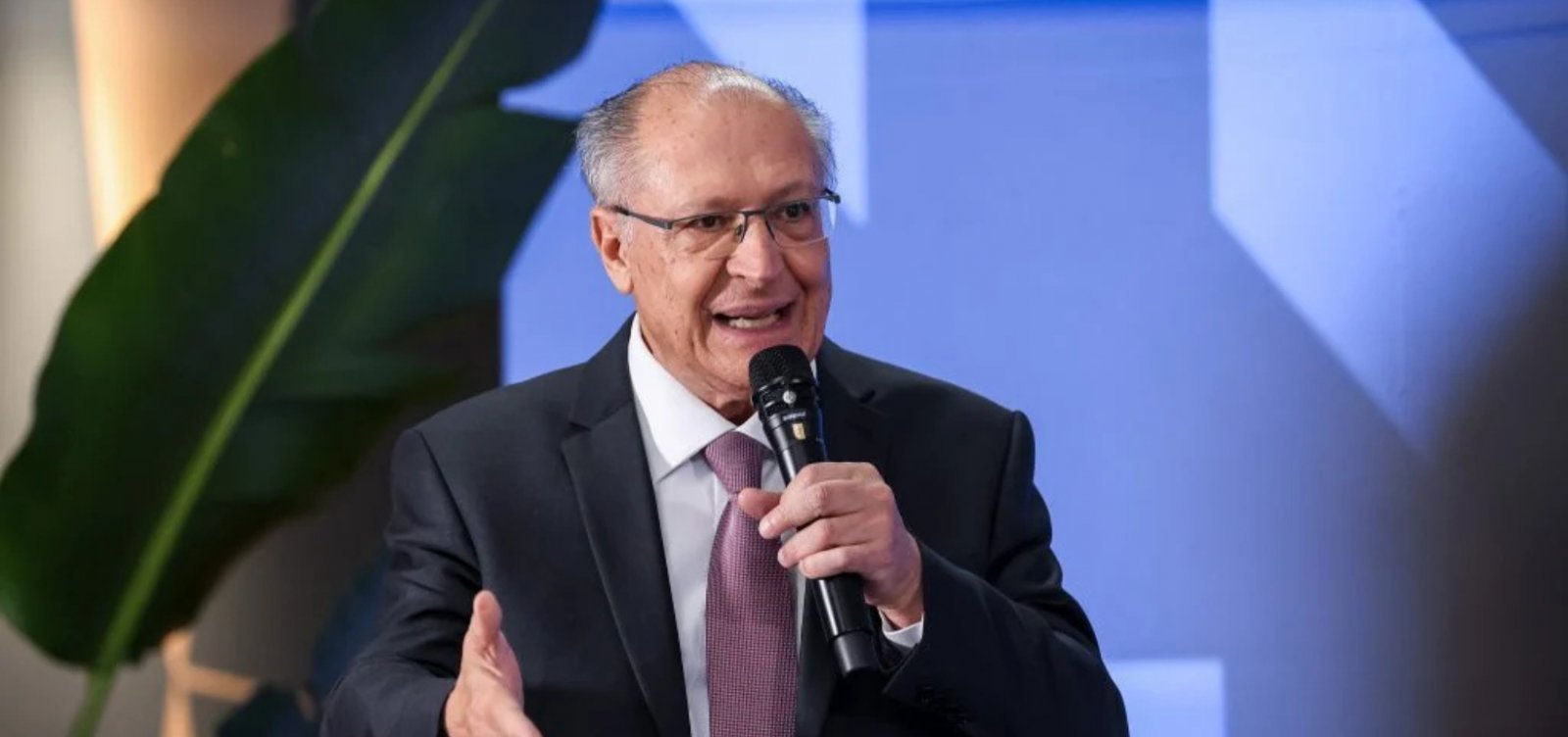 Governo quer reduzir custos do vale-alimentação, diz Alckmin