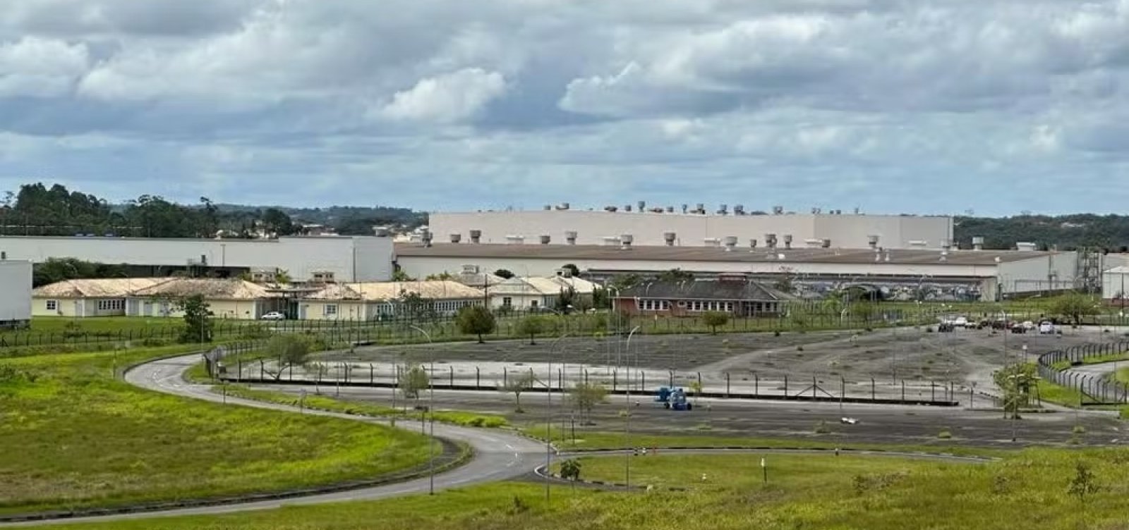 Secretário afirma que fábrica da BYD começa operar até o fim de 2026