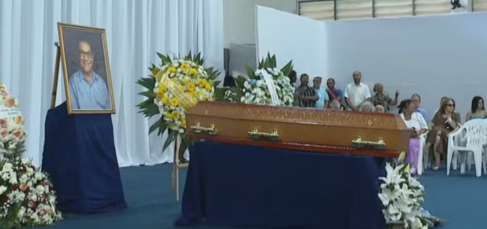 Último adeus a Divaldo Franco é feito com aplausos e homenagens em Salvador