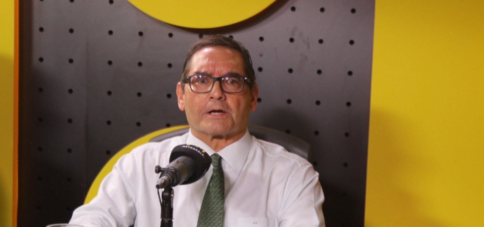Raymundo Paraná debate fake medicina e doenças hepáticas em palestra na Fiocruz Bahia