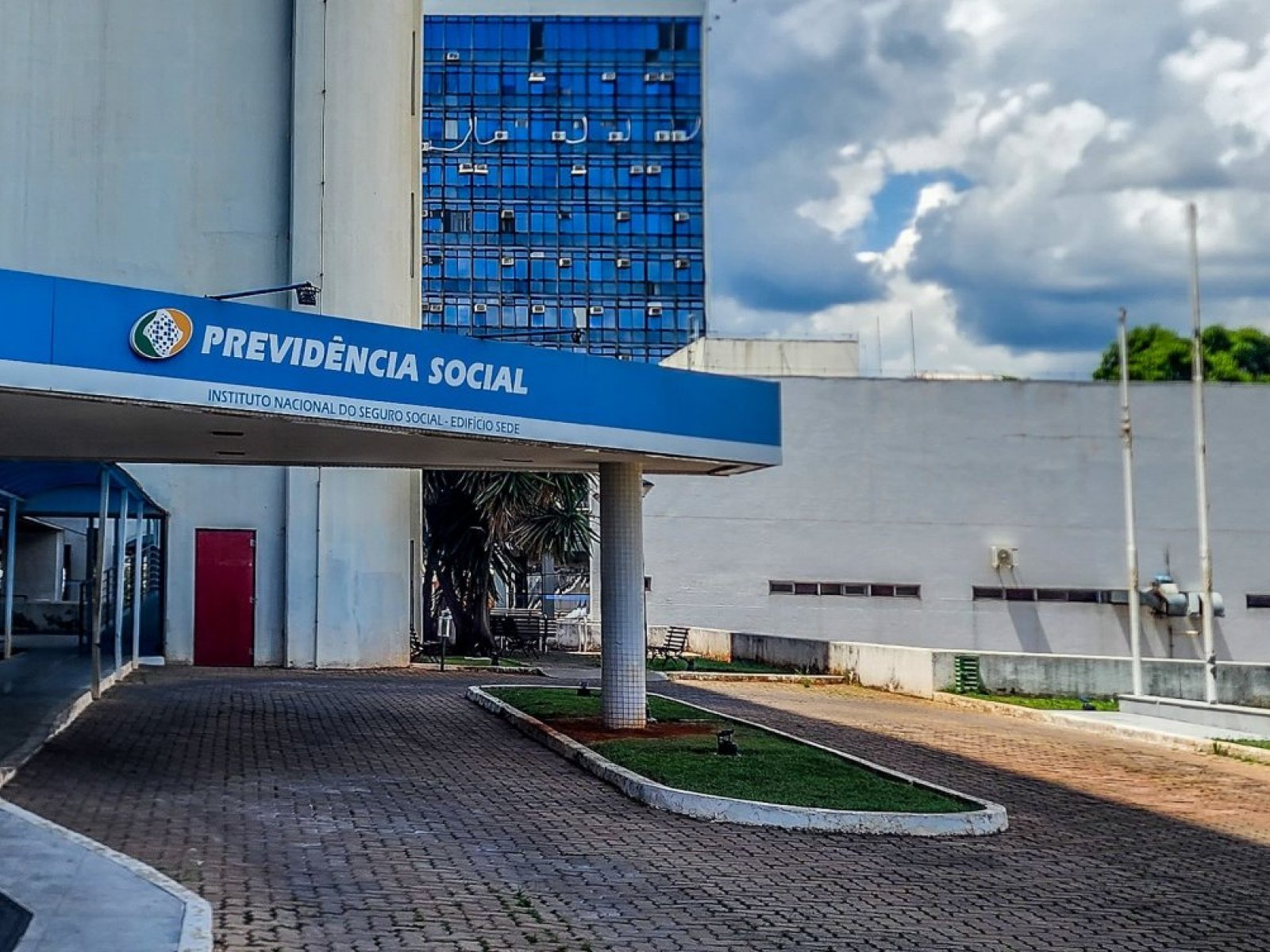 Mais de 1,3 milhão de beneficiários do INSS já pediram reembolso por descontos indevidos