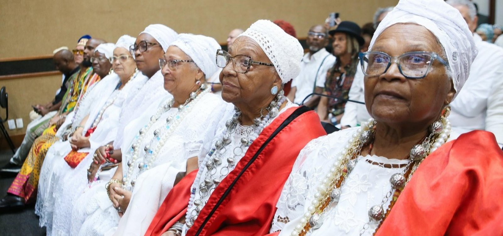 Centenário de Mãe Stella de Oxóssi é celebrado na ALBA