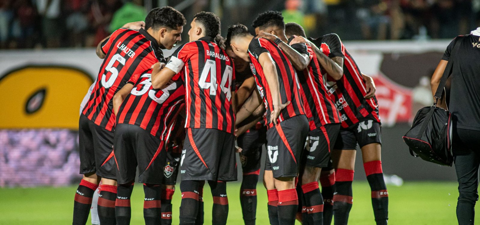 Vitória x Santos: veja onde assistir, horário e prováveis escalações do jogo