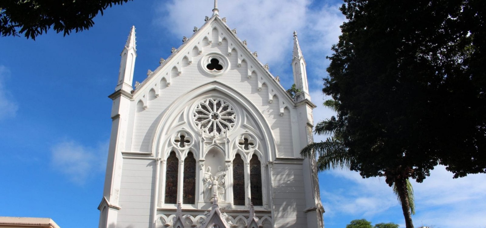 Após ser interditada, Igreja no Garcia pede doações para obras de restauração