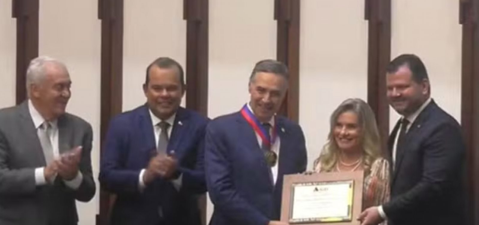 Luís Roberto Barroso recebe título de cidadão baiano e Comenda 2 de Julho na Alba